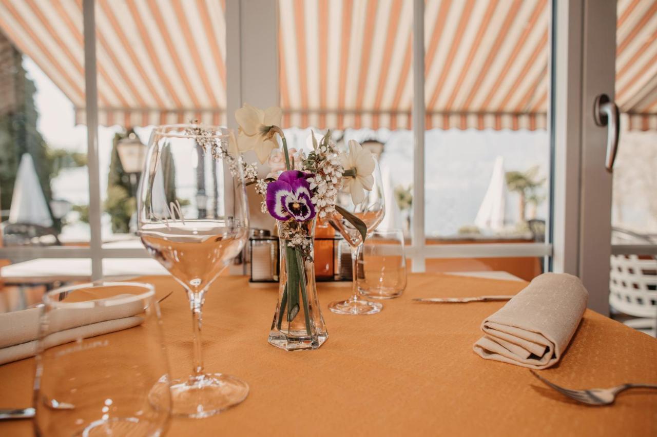 Riva Beach Club I Boutique Hotel I Restaurant Gambarogno Dış mekan fotoğraf
