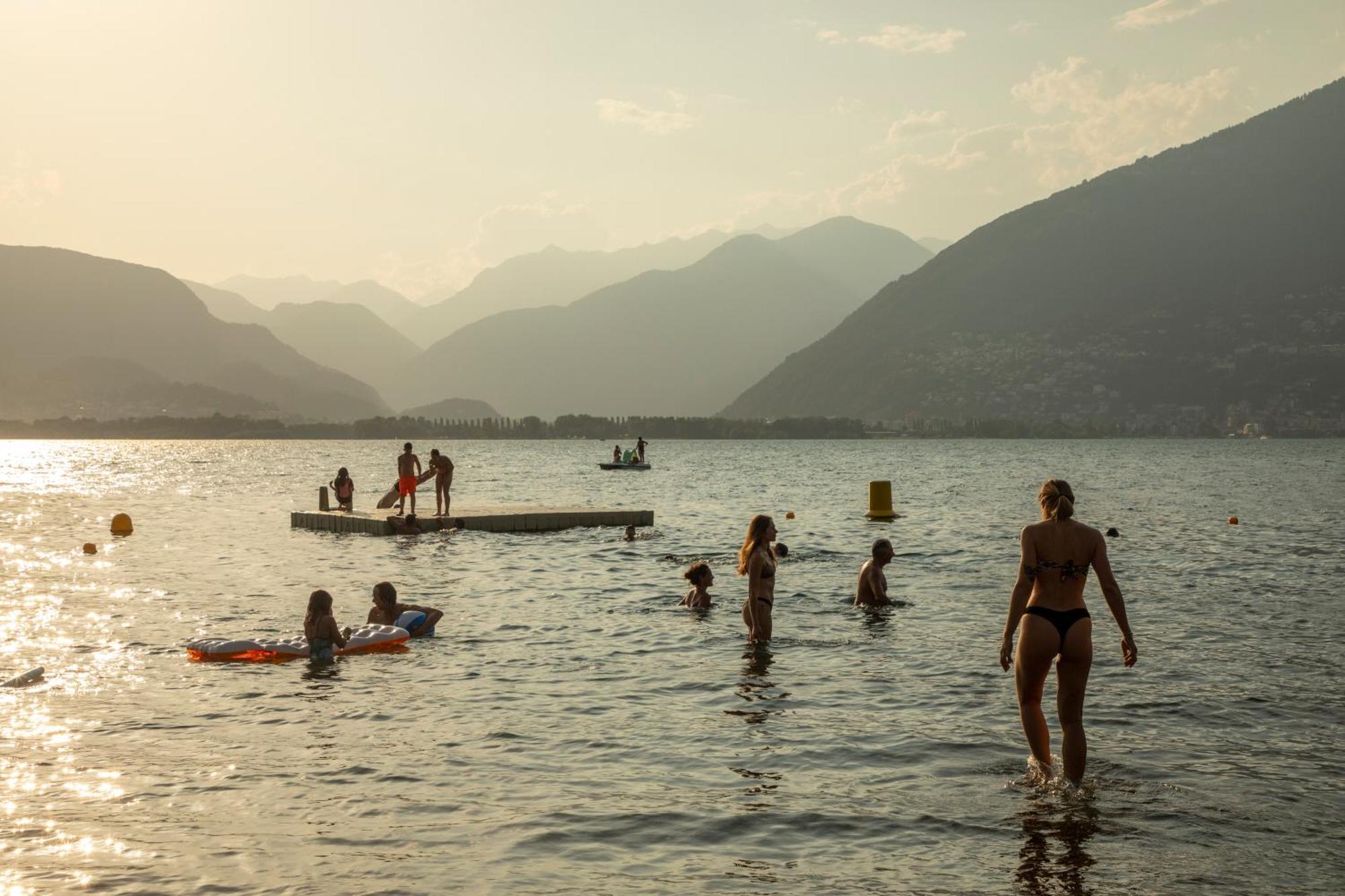 Riva Beach Club I Boutique Hotel I Restaurant Gambarogno Dış mekan fotoğraf